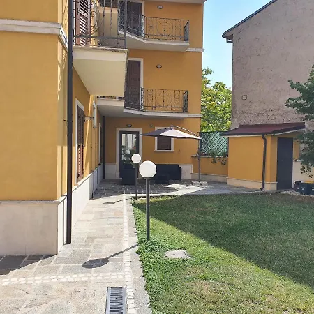 Vittoria House 1 *