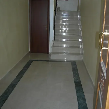 Vittoria House 1 Apartament *
